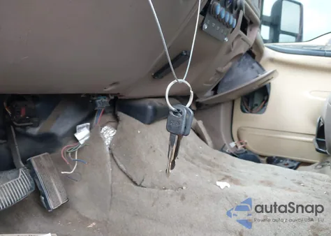 2001 Ford F-250 Lariat/Xl/Xlt z USA, uszkodzony, nr VIN 1FTNX20F21EC57165